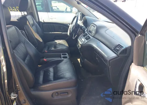 2008 Honda Odyssey Touring z USA, uszkodzony, nr VIN 5FNRL389X8B057385